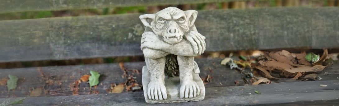 Gargoyle Grotesk Trädgårdsfigur