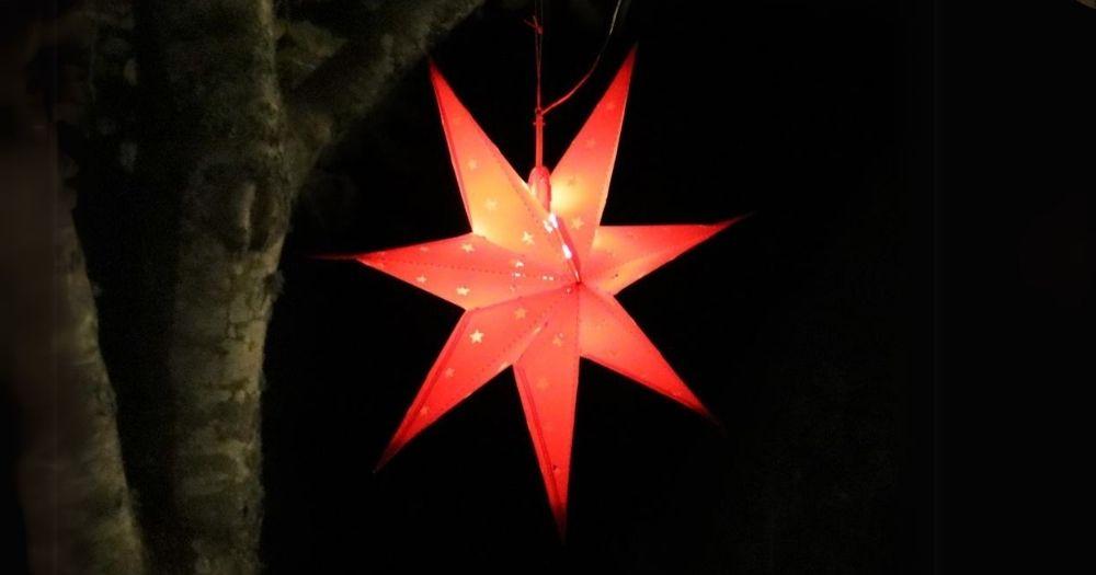 Adventsstjärna ute